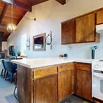 2 Bedroom Condos At Mammoth Estates - Near Mammoth Village!