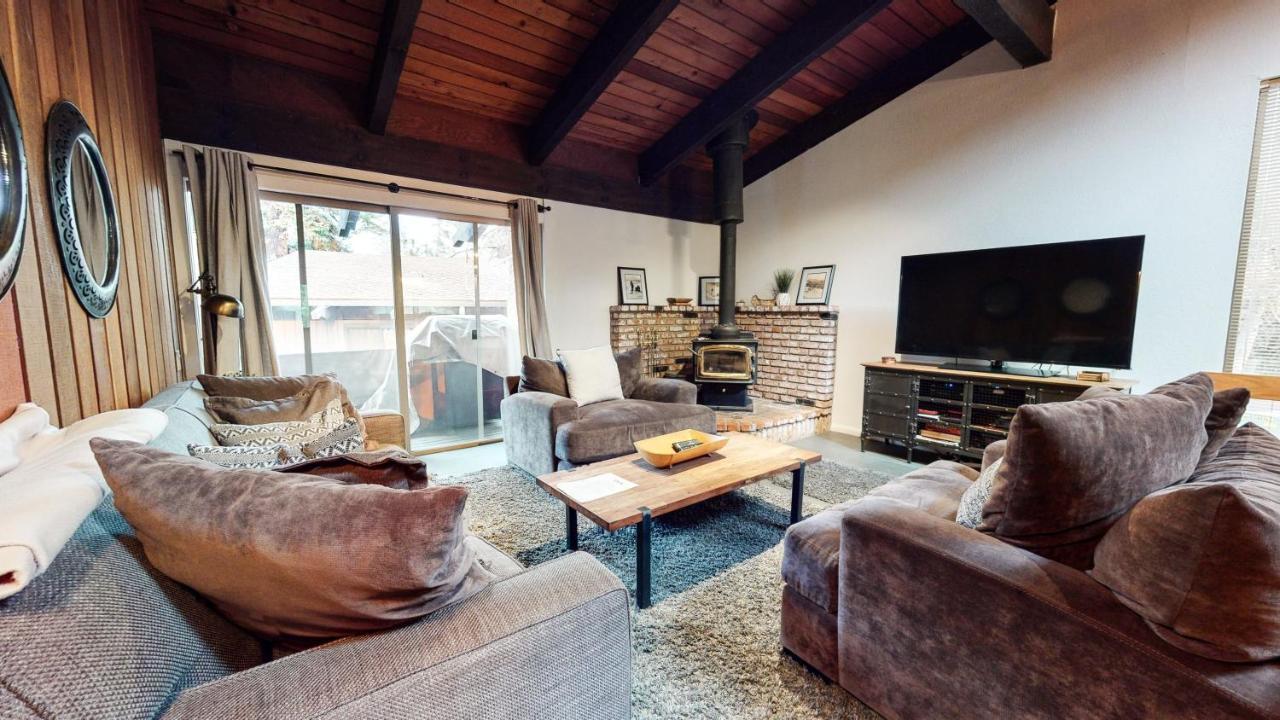 2 Bedroom At Mammoth Estates - Near Mammoth Village! Appartamento
