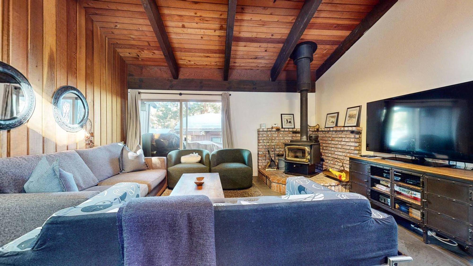 2 Bedroom At Mammoth Estates - Near Mammoth Village! Mammoth Lakes
