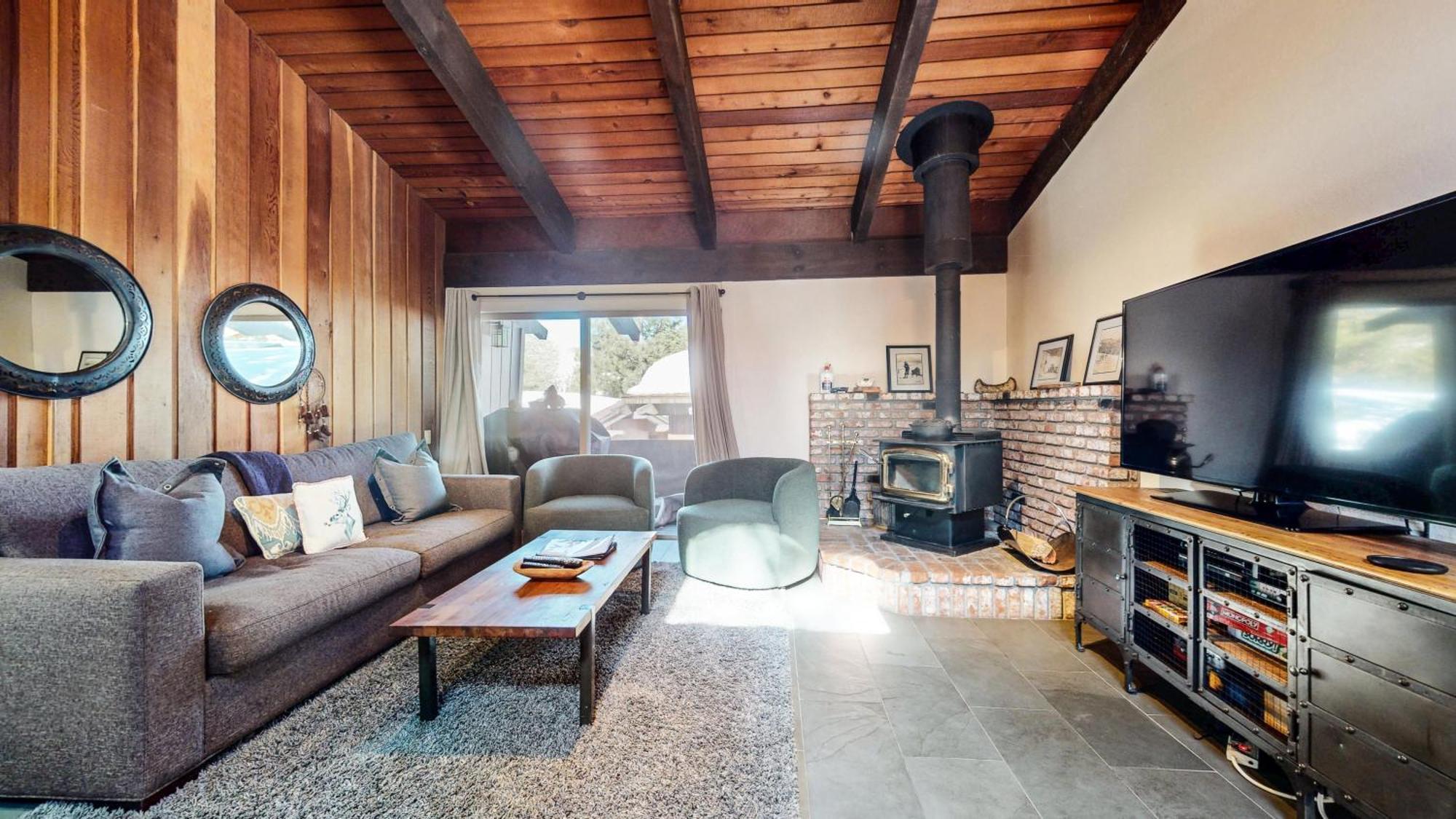 2 Bedroom At Mammoth Estates - Near Mammoth Village!